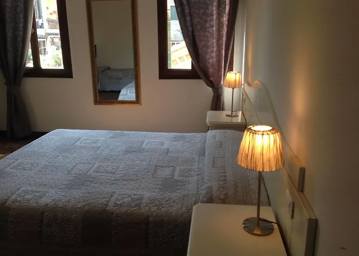 Guest House Loredana Locanda *