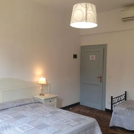 Värdshus Guest House Loredana